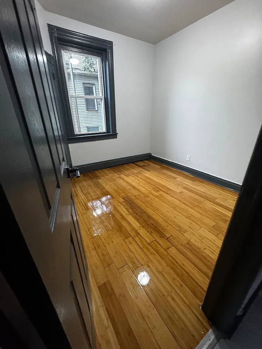 2 bed, $1,750 — Photo 4