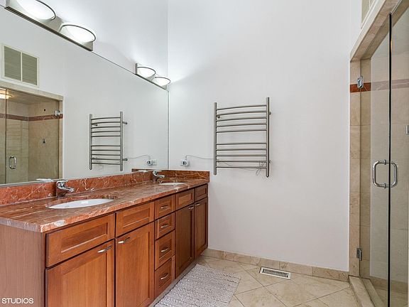3rd image of 3350 N Southport Ave #1