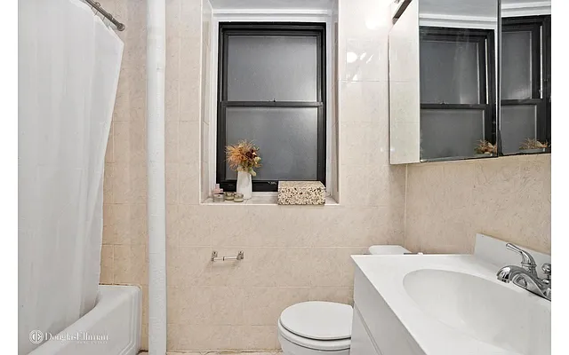 Rented by Douglas Elliman | media 4