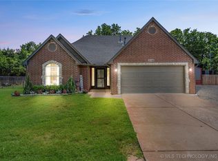 15048 W 18th Pl S, Sand Springs, OK 74063