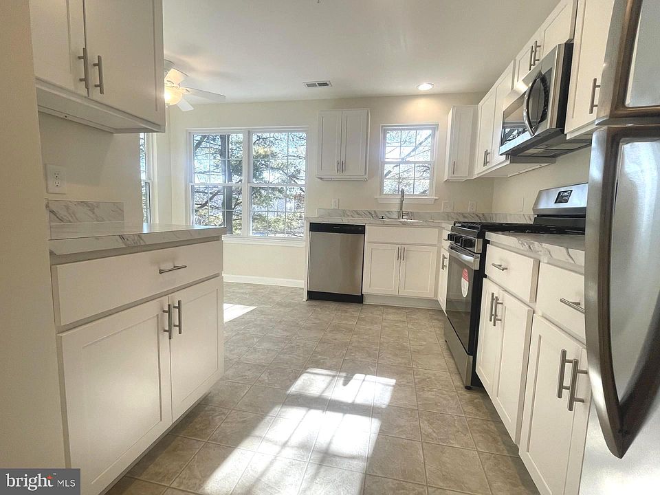 1st image of 1311 Sheridan Pl Unit 108