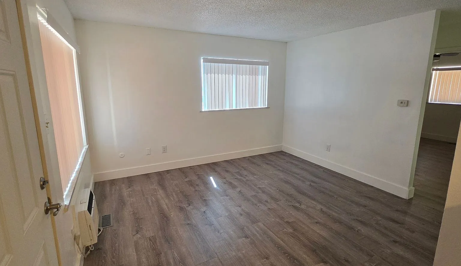 M91e Nt Marlowe 5 - 11 Yorkshire Rd. Llc — Photo 2