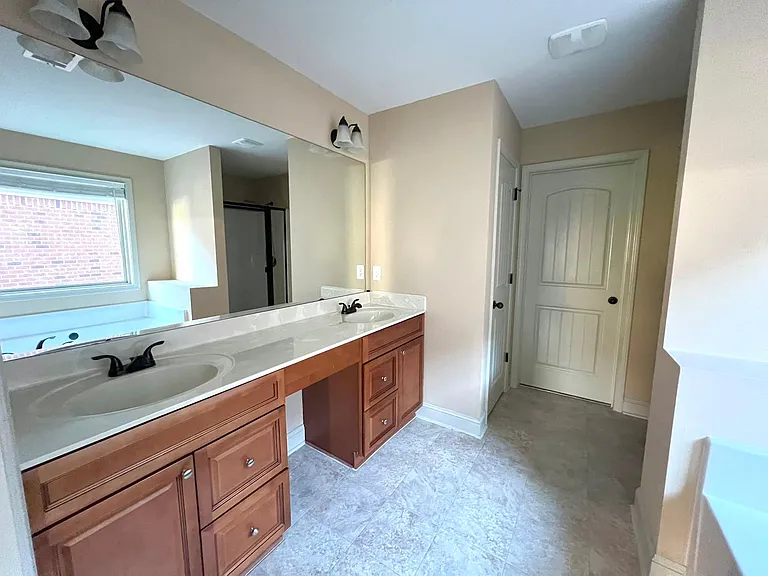 698 Channel Ln — Photo 13