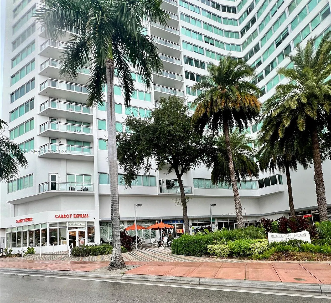 Burleigh House Condo — Photo 4