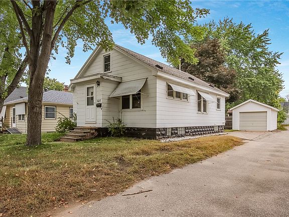 2nd image of 627 Davis Avenue