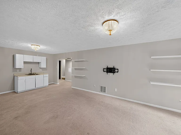 2204 N Tuckahoe St — Photo 13