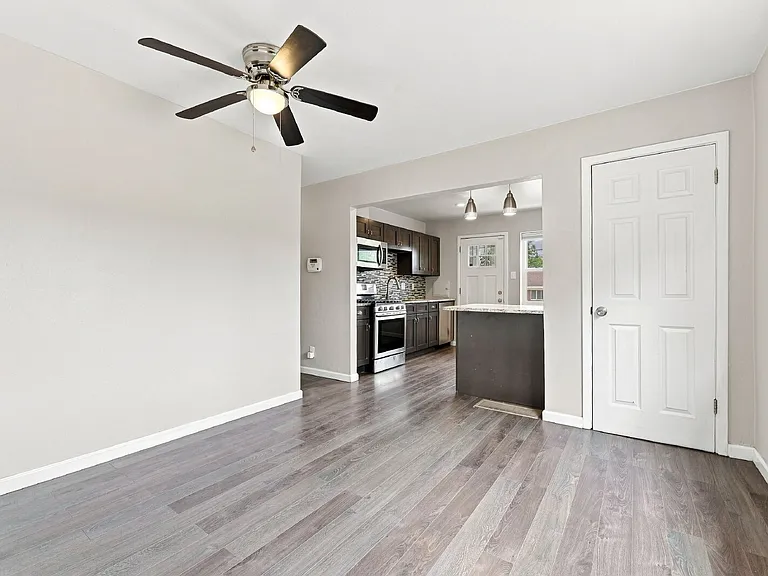 3259 N Adams St — Photo 3