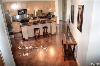 1st image of 1611 Locust St Suite 305