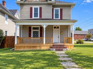 338 E Hawthorne St, Covington, VA 24426