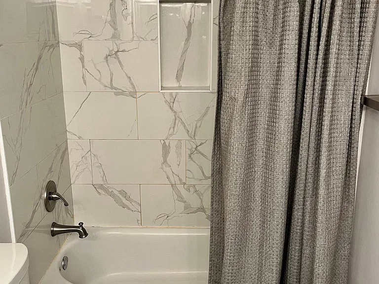 803 Lexington Ave — Photo 24