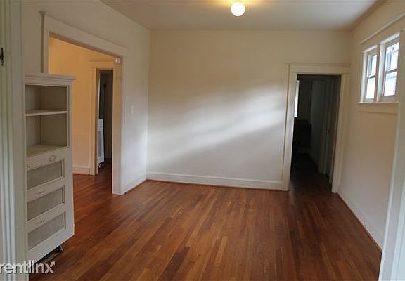 1806 Kaeney st 038
