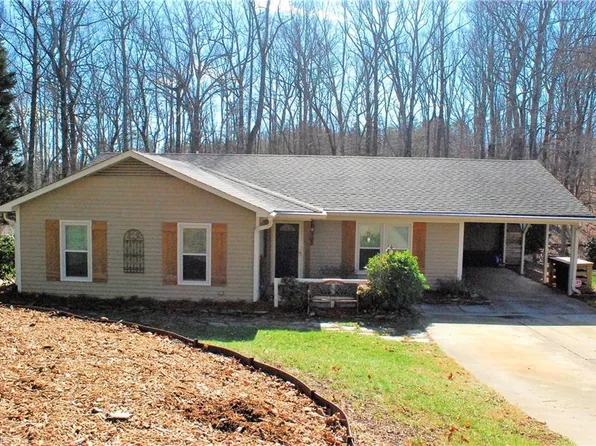 2516 Mount Salem Rd, Pfafftown, NC 27040