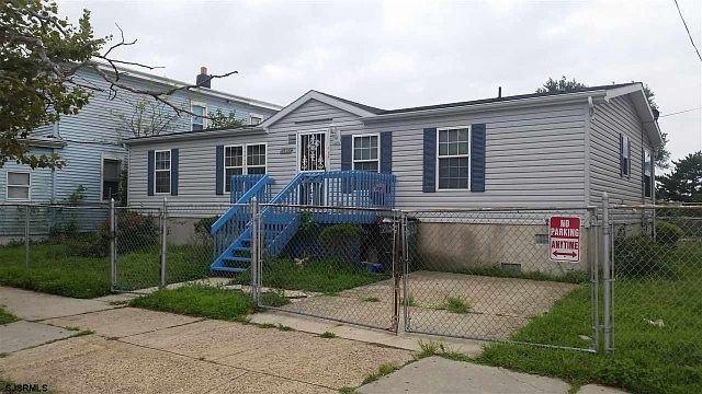 2nd image of 2800 Carlton Ave