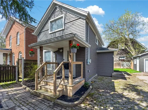 113 Niagara St, Welland, ON L3C 1J4