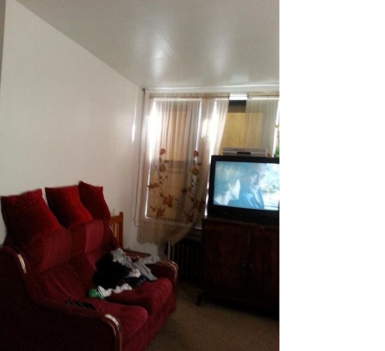 2nd image of 1761 Seward Ave