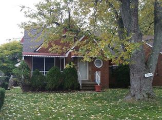 20300 Sunset Dr, Warrensville Heights, OH
