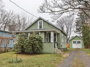 69 Breezeway Dr, Rochester, NY 14622