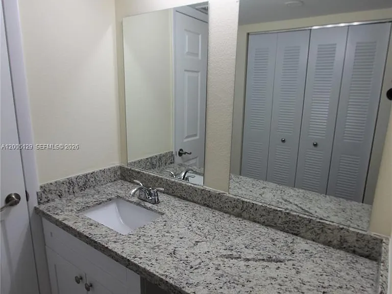2890 N Oakland Forest Dr #204 — Photo 21