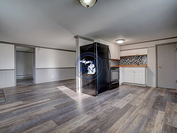 5th image of 753 E Grand Blanc Rd #3