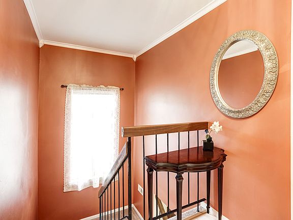 5th image of 714 15th St S APT A