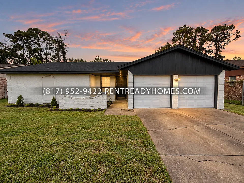 11802 Crystalwood Dr