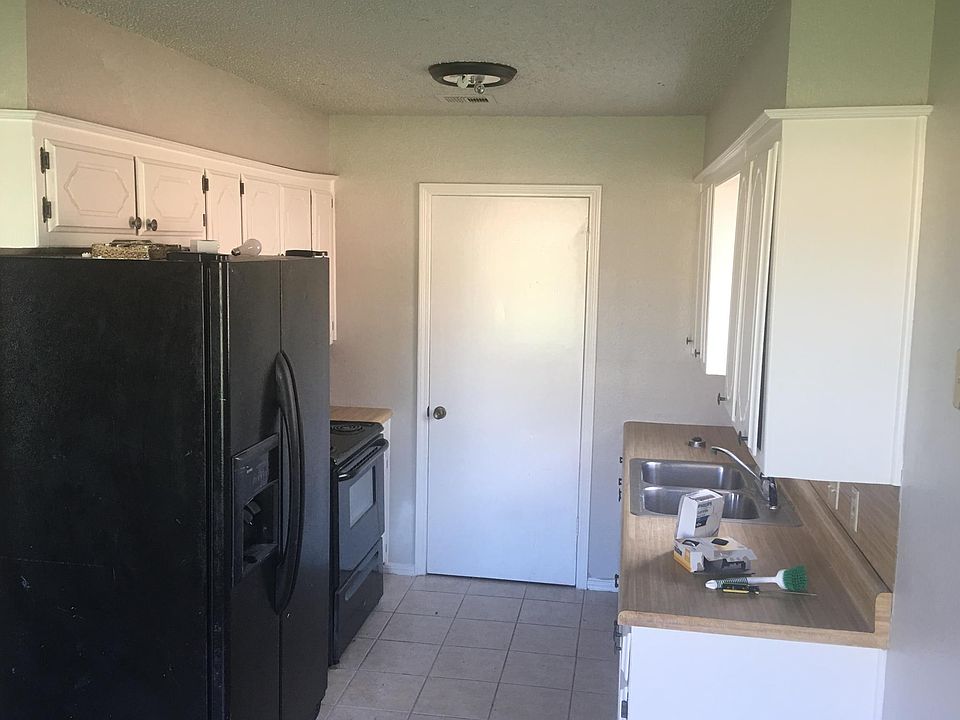 2nd image of 2409 S 15th St