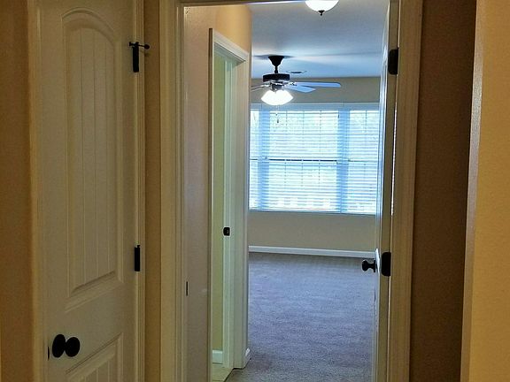4th image of 4829 Maple Sunset Way