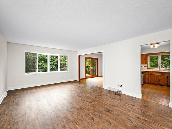 3rd image of 13609 62nd Ave N