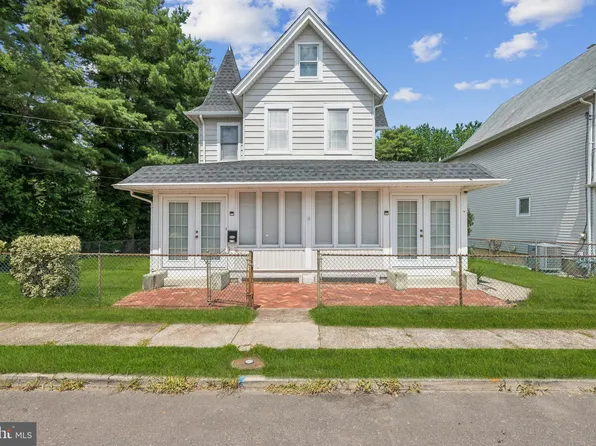 215 Filmore St, Riverside, NJ 08075