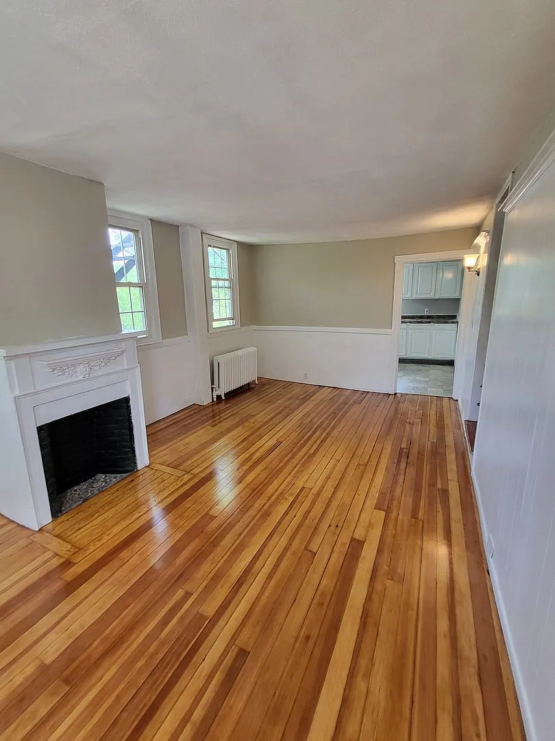 363 Waterman Avenue — Photo 3