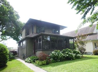 1215 Pershing Blvd, Clinton, IA 52732