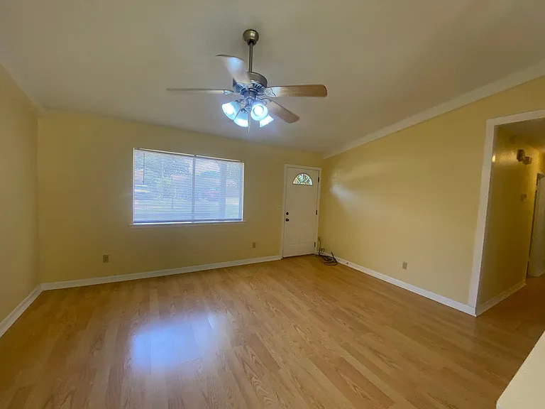 3235 Auburn Pkwy — Photo 2