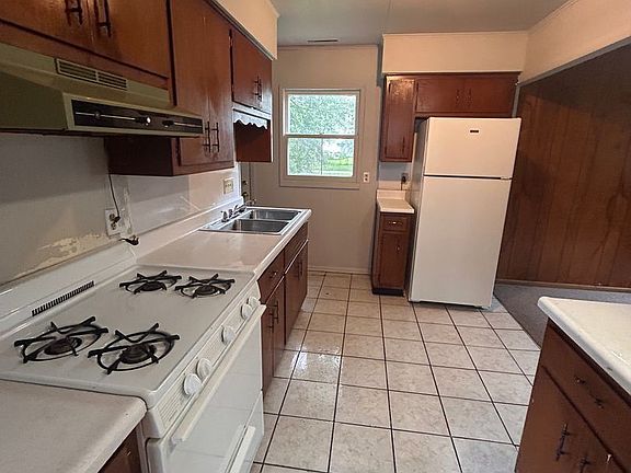 4th image of 4610 Smith St