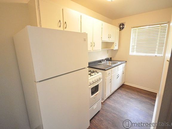 3rd image of 1716 Richmond Ave APT 3
