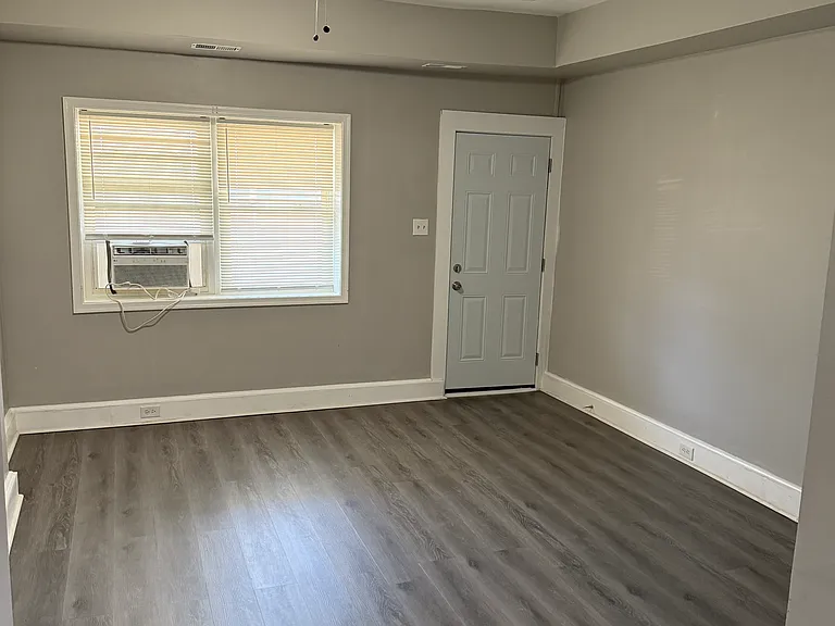 3207 Brighton St — Photo 5