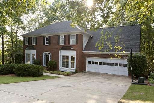 1st image of 320 S Satinwood Pl
