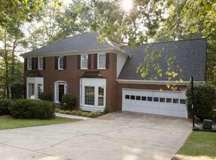 320 S Satinwood Pl, Roswell, GA 30076