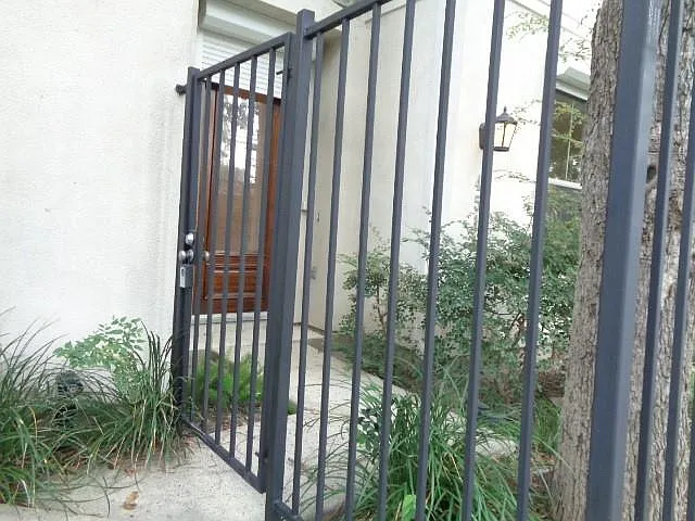3 bed, 3.5 bath, 2710 sqft, $2,995 — Photo 3