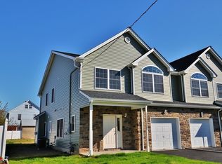 440 Brook St, Linden, NJ 07036