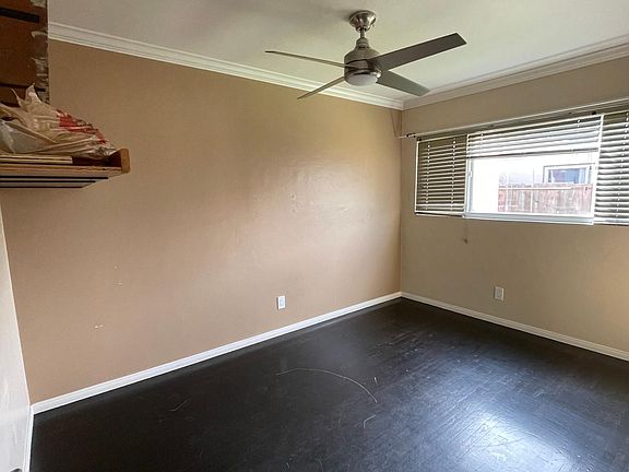 3rd image of 4332 Temecula St #4332