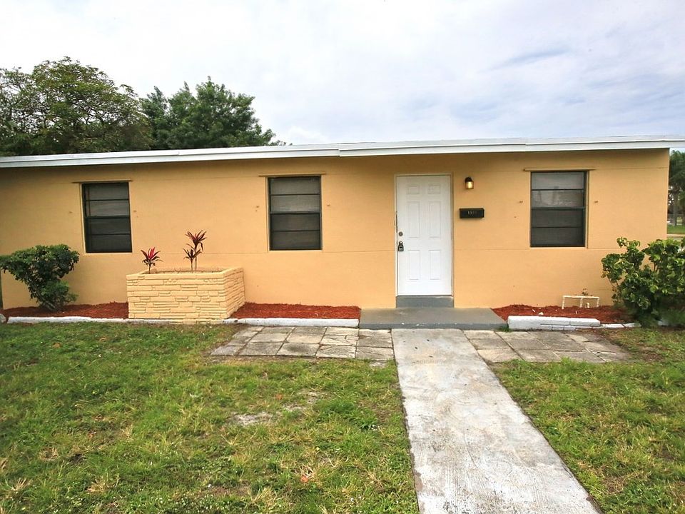 1st image of 1589 NW 5th Ave