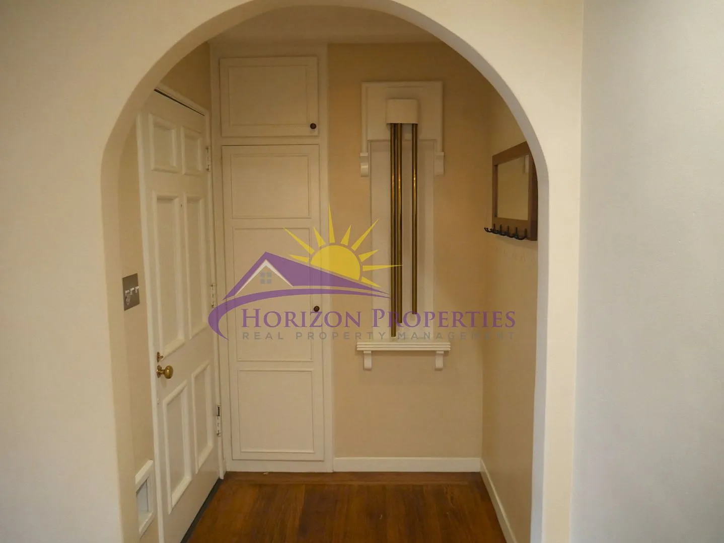 Unique 3 Bed 2 Bath with ADU 1,830sqft+ home in Landpark — Photo 3