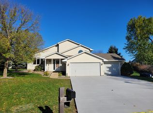 15305 Darjeeling Ct, Rosemount, MN 55068