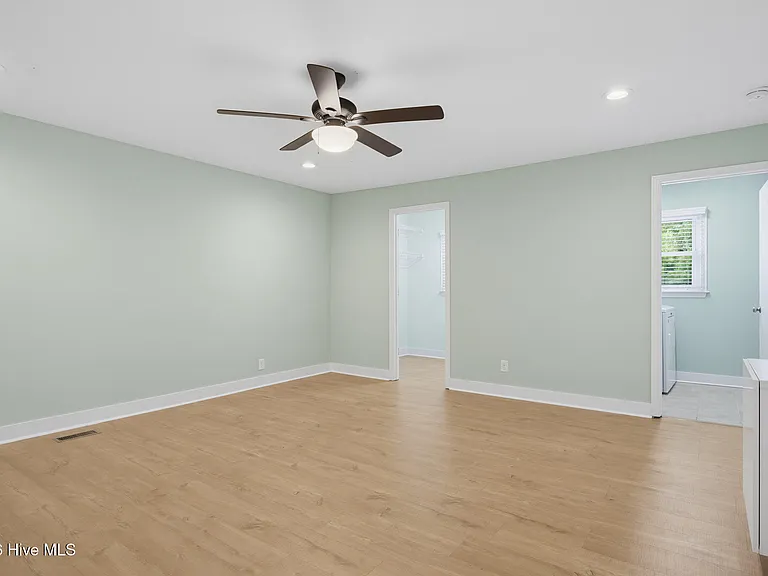 46 Holland Dr — Photo 23