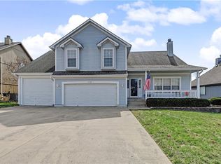 1225 SE 12th St, Lees Summit, MO 64081