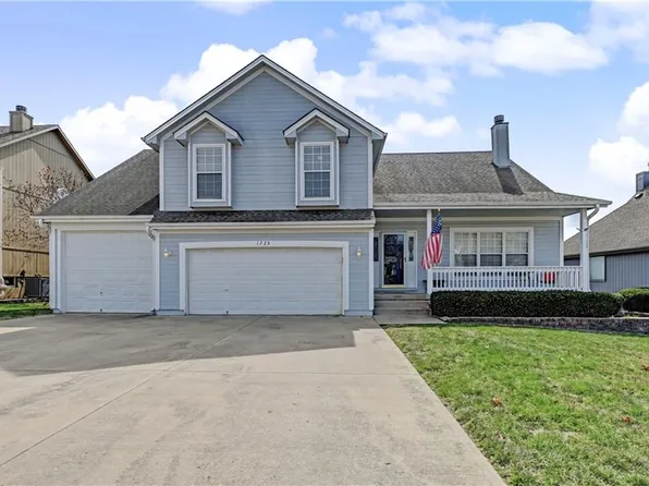 1225 SE 12th St, Lees Summit, MO 64081