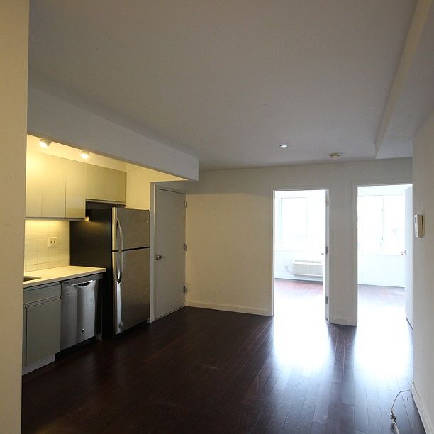 1st image of 286 Stanhope St #2R