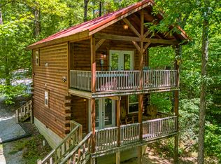 480 Village Dr, Campton, KY 41301