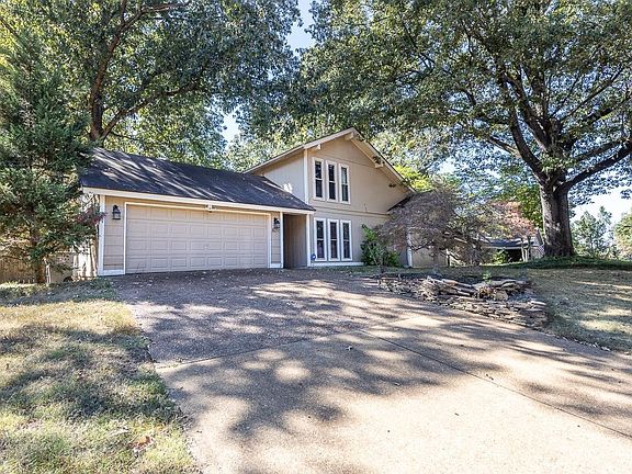 2nd image of 8277 Chippingham Dr