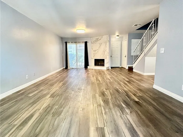 3384 Matvay St — Photo 3